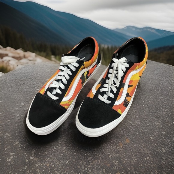 VANS Old Skool Pop Camo Black Orange red Men's Size 8.5 Women's Size 10 Sneakers - Picture 1 of 8